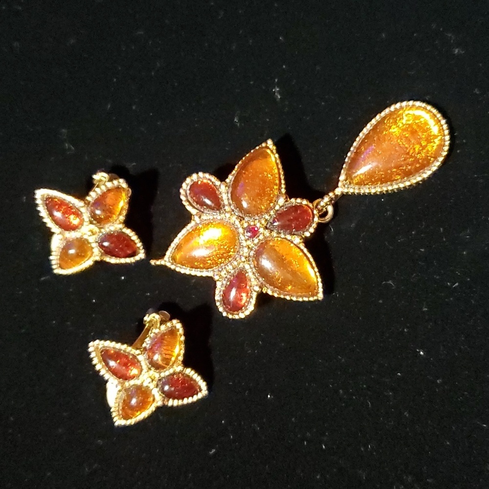 Vintage Clip On Earrings and Brooch / Pendant